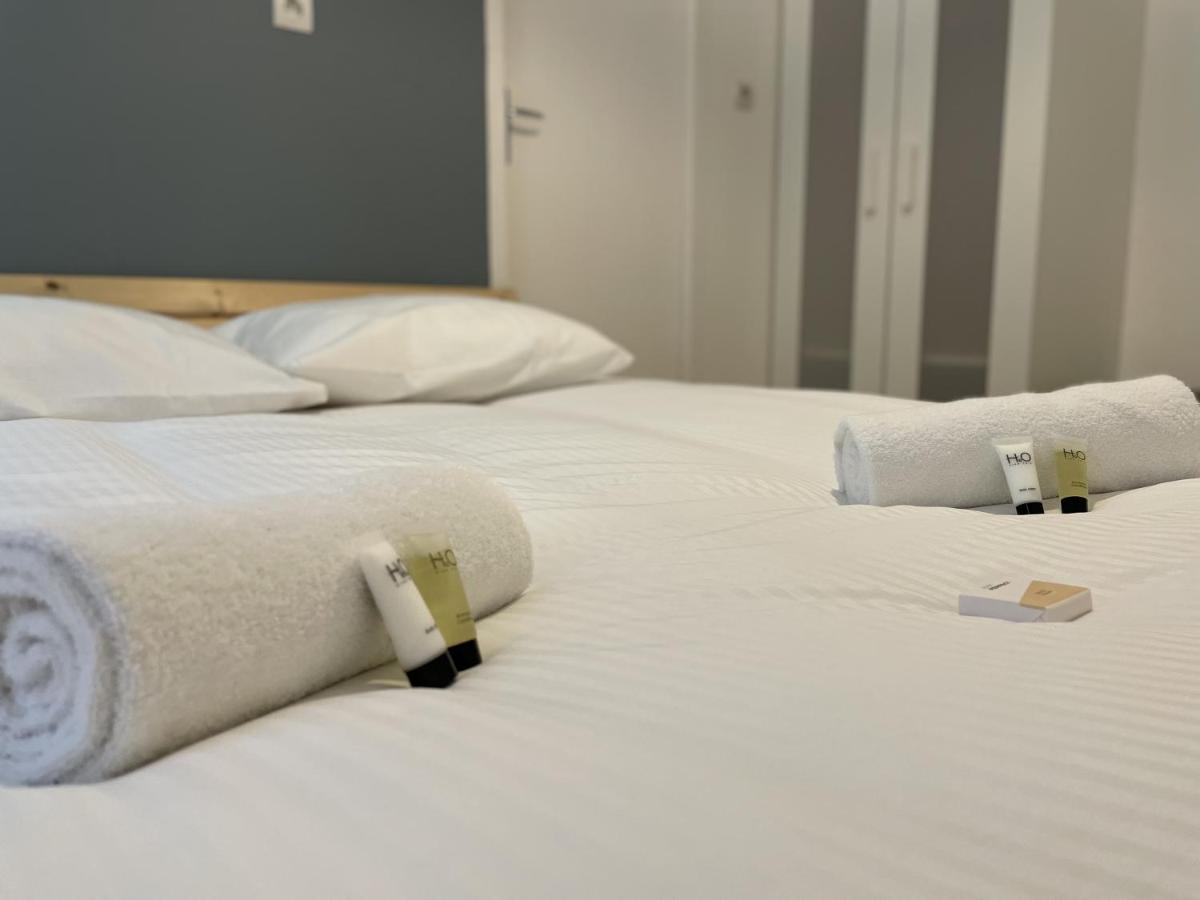Saphir, Hyper Centre Ville Au Calme Au Fond D'Une Impasse Caen Extérieur photo